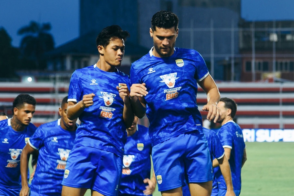 ini_link_live_streaming_malut_united_vs_persib_bandung_di_super_league_2025_2026-43MC_large