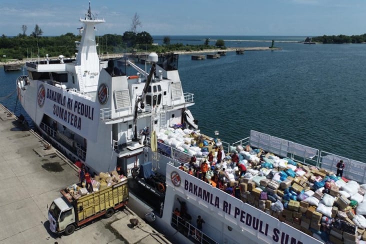 tiba-di-aceh-bakamla-salurkan-922-ton-bantuan-untuk-korban-bencana-rea